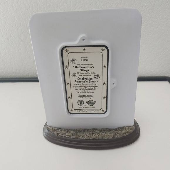 THE BRADFORD EXCHANGE "ON FREEDOM'S WING" EAGLE - Picture 2 of 8